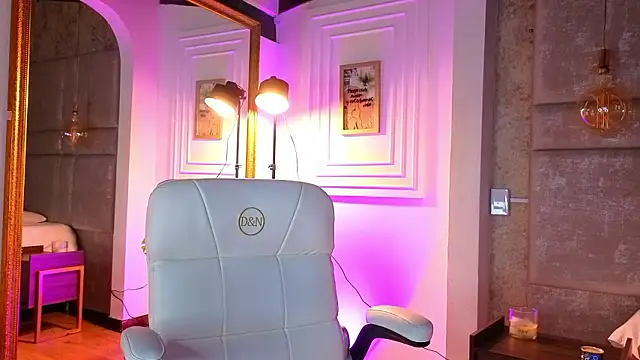 AlessiaLondon online show from 23, 2, 2026