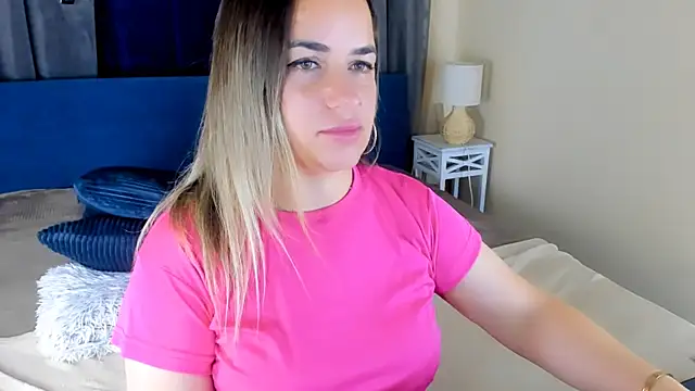 Snapshot of MilenaMiler_X chatting on 27, 5, 2026 MilenaMiler X online show from 27, 5, 2026