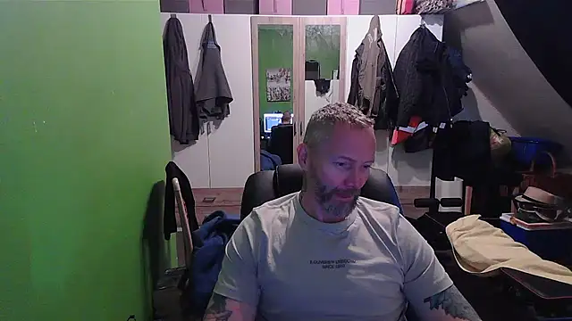 Snapshot of Rockburg chatting on 10, 9, 2025 Rockburg online show from 10, 9, 2025