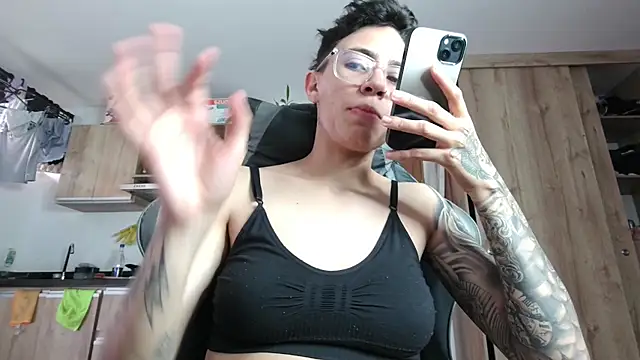 Snapshot of Cutie_Shy_ chatting on 23, 6, 2026 Cutie Shy online show from 23, 6, 2026
