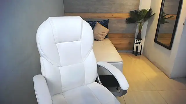 Snapshot of liseth_fox chatting on 10, 12, 2024 liseth fox online show from 10, 12, 2024