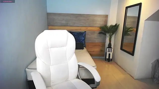 Snapshot of liseth_fox chatting on 5, 3, 2025 liseth fox online show from 5, 3, 2025