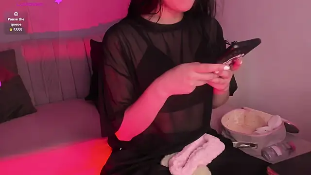 lara madisson online show from 13, 1, 2026