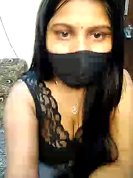 Snapshot of Hotty-simran chatting on 10, 2, 2025 Hotty-simran online show from 10, 2, 2025