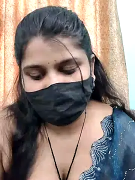 Snapshot of Hotty-simran chatting on 11, 9, 2025 Hotty-simran online show from 11, 9, 2025