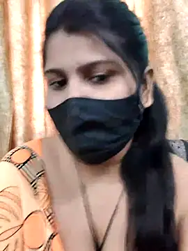Snapshot of Hotty-simran chatting on 13, 10, 2025 Hotty-simran online show from 13, 10, 2025