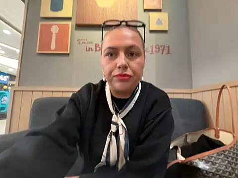 Arabellalee23 online show from 13, 1, 2026