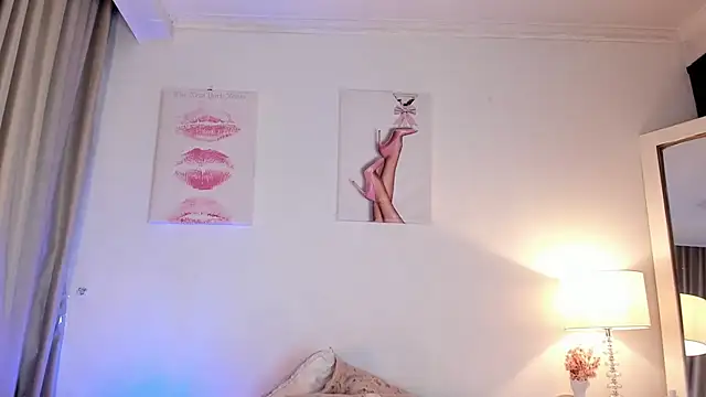 Snapshot of halseycox___ chatting on 7, 5, 2026 halseycox online show from 7, 5, 2026