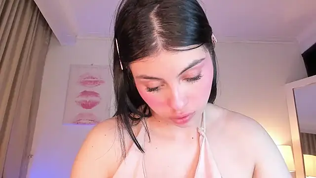 Snapshot of halseycox___ chatting on 20, 5, 2026 halseycox online show from 20, 5, 2026