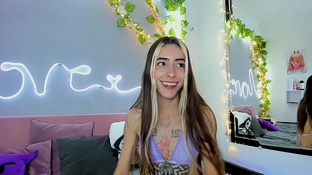 Snapshot of YouliteSllut2 chatting on 27, 12, 2024 YouliteSllut2 online show from 27, 12, 2024