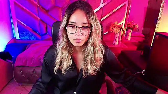 Olivia Fox69 online show from 23, 11, 2025