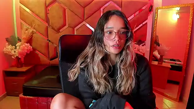 Snapshot of Olivia_Fox69 chatting on 23, 7, 2026 Olivia Fox69 online show from 23, 7, 2026