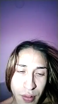 parejacaliente20154 online show from 18, 4, 2026