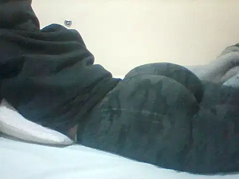 Snapshot of sweetangel41 chatting on 8, 7, 2026 sweetangel41 online show from 8, 7, 2026