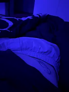 bisexualboy05 online show from 29, 11, 2025