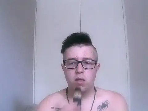 bisexualboy05 online show from 23, 2, 2026