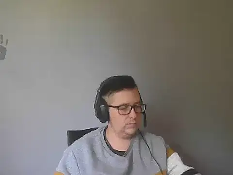 bisexualboy05 online show from 11, 3, 2026