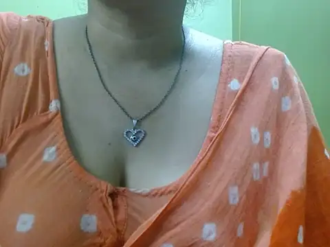 Snapshot of LOVERIAKOL chatting on 21, 4, 2026 LOVERIAKOL online show from 21, 4, 2026