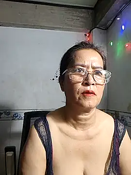 Snapshot of phnz chatting on 6, 5, 2026 phnz online show from 6, 5, 2026