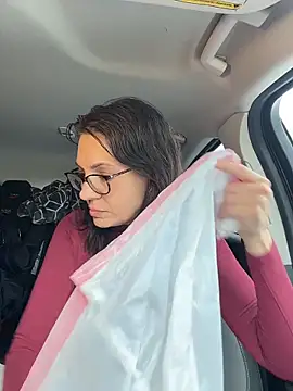 BeautifulMesss online show from 17, 2, 2026