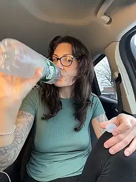 BeautifulMesss online show from 22, 3, 2026