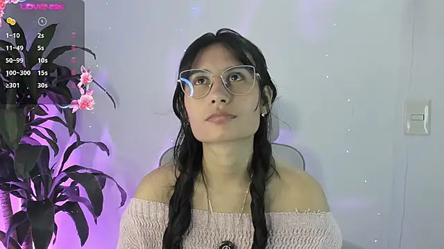 NayeCloud online show from 7, 4, 2026