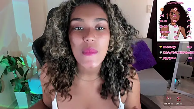 Snapshot of aleja_montiel__ chatting on 22, 12, 2024 aleja montiel online show from 22, 12, 2024