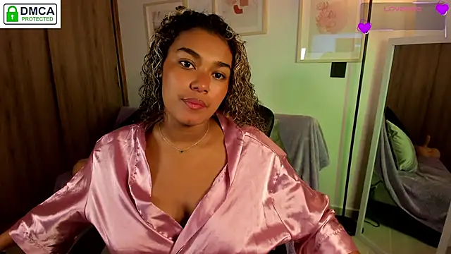 aleja montiel   online show from 5, 11, 2025