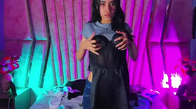 Jasmin Skinny online show from 6, 3, 2025