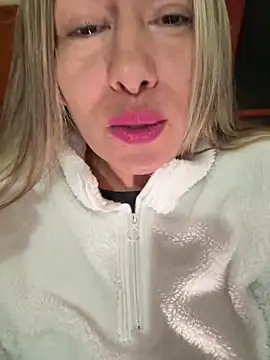 Snapshot of xLadyScarlettx chatting on 22, 2, 2025 xLadyScarlettx online show from 22, 2, 2025