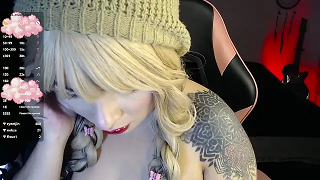 Snapshot of Theprojectsaraa chatting on 20, 10, 2025 Theprojectsaraa online show from 20, 10, 2025