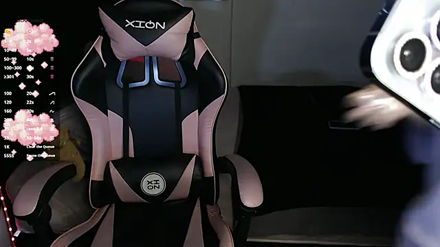 Snapshot of Theprojectsaraa chatting on 30, 10, 2025 Theprojectsaraa online show from 30, 10, 2025