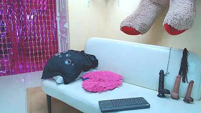Snapshot of SweetAlmaa chatting on 6, 2, 2025 SweetAlmaa online show from 6, 2, 2025