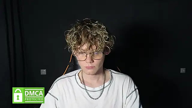 Snapshot of Keytaro chatting on 22, 4, 2026 Keytaro online show from 22, 4, 2026