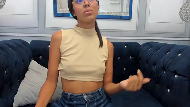 Snapshot of Isa_little4u chatting on 26, 12, 2024 Isa little4u online show from 26, 12, 2024