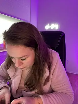 Fancy-Francy online show from 20, 2, 2025