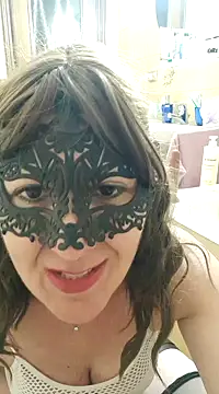 Snapshot of Viola8p chatting on 5, 1, 2025 Viola8p online show from 5, 1, 2025