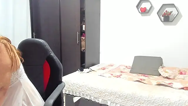 Sanddi milff online show from 21, 12, 2025