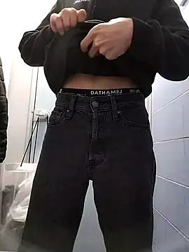 Dennis 2024 online show from 4, 12, 2025