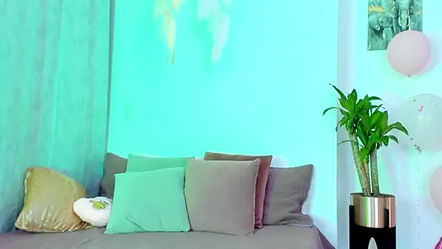 StormiRusso online show from 7, 2, 2025