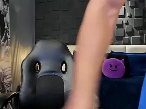 DannSaenz online show from 23, 1, 2025