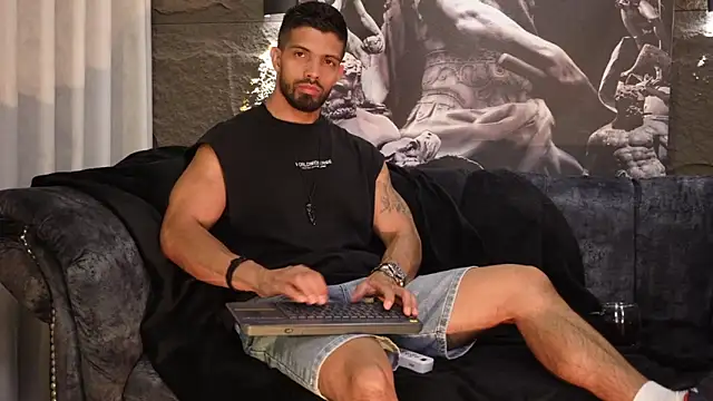 DannSaenz online show from 26, 11, 2025