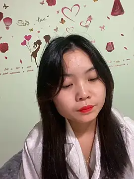 Maeve2k5 online show from 23, 12, 2024