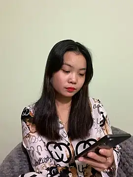 Maeve2k5 online show from 30, 12, 2024