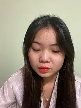 Maeve2k5 online show from 2, 1, 2025