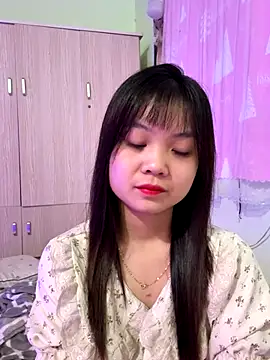 Maeve2k5 online show from 10, 10, 2025