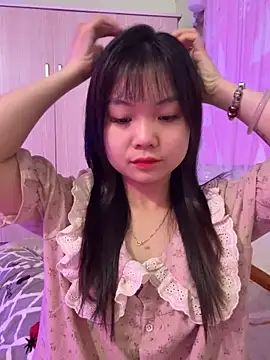 Maeve2k5 online show from 18, 10, 2025