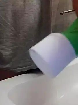 bossofpanty94 online show from 5, 2, 2025