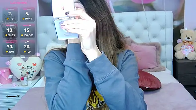 VioletUmi online show from 7, 3, 2025