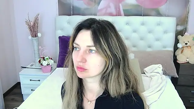 VioletUmi online show from 29, 9, 2025